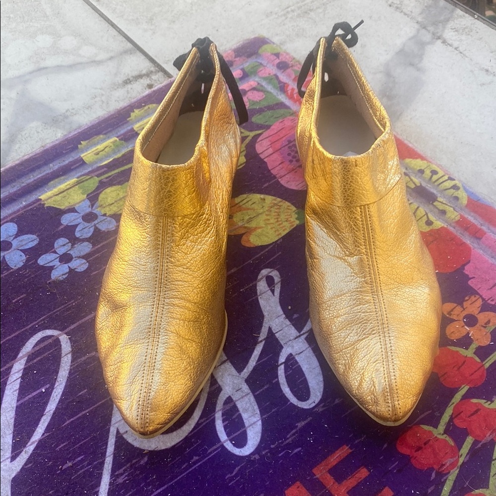 Gold ankle bootie with Black Ribbon